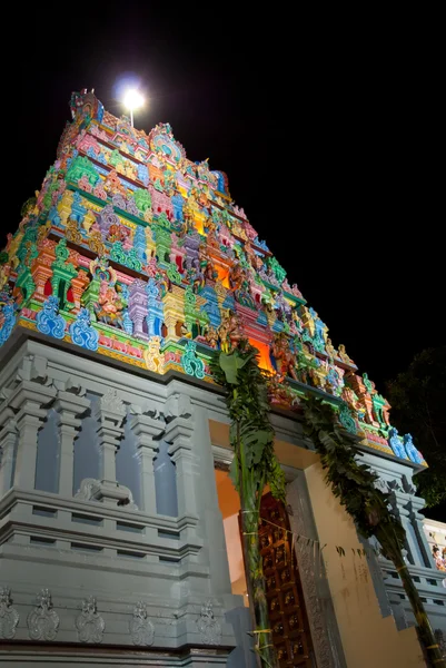 Huvudentrén till indiska tempel — Stockfoto