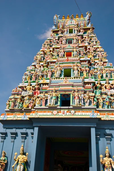 Entrada principal del templo de Sri Mariamman — Foto de Stock