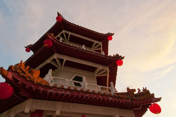 Närbild av orientaliska tower — Stockfoto