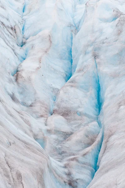 Трещины в леднике — стоковое фото