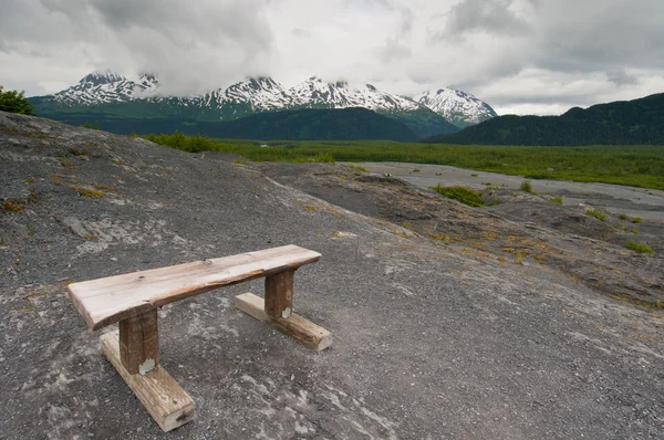 Bench for resting — Stock Photo, Image