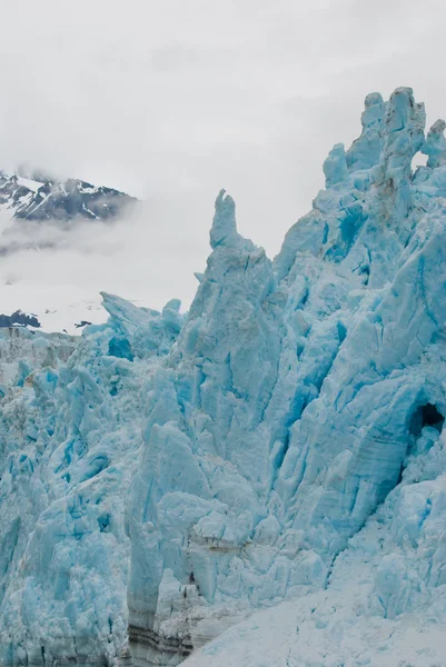 Torenhoge glaciale vormen — Stockfoto
