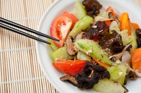 Asya tarzı vejetaryen tabağı — Stok fotoğraf