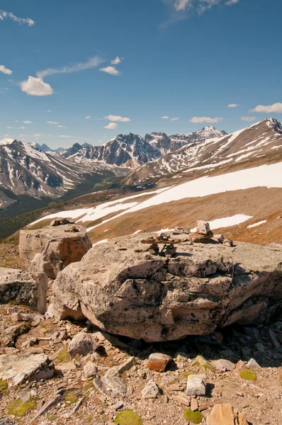 Landscape of mountain ranges — Stock Photo, Image