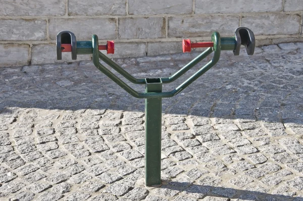 A metal support bicycle stand — Stock Photo, Image