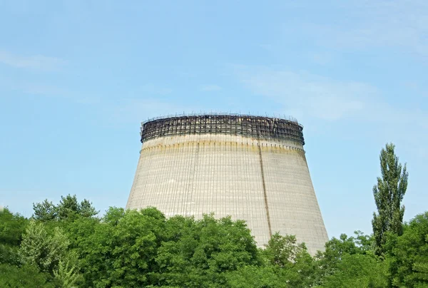 L'eau des tours de refroidissement de la centrale nucléaire de Tchernobyl — Photo