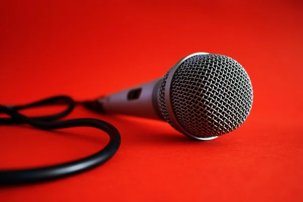 mikrofon açık kırmızı