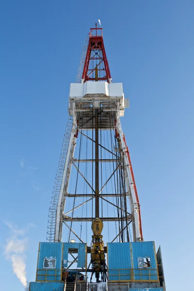 Oil drilling rig in West Siberia — Stock Photo, Image