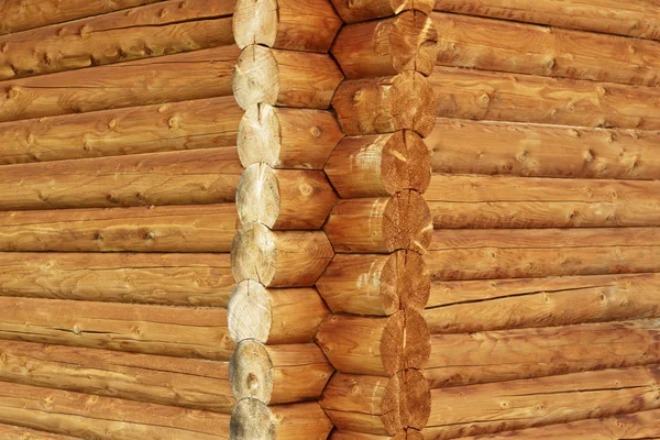 Угловая конструкция бревенчатой хижины — стоковое фото