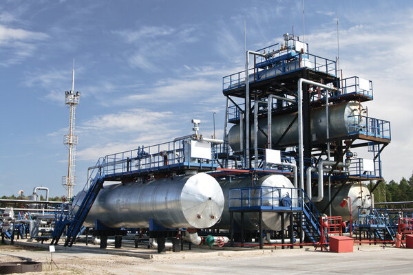 Нефтеперерабатывающий завод