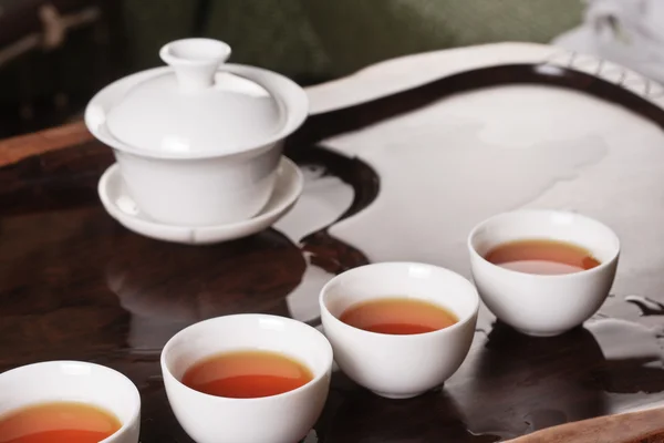 Teapot, cups and tea — Stock Photo, Image
