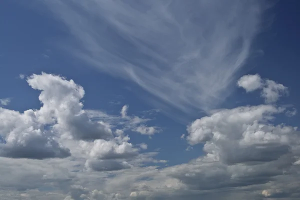 Хмарний пейзаж - лише небо і хмари — стокове фото