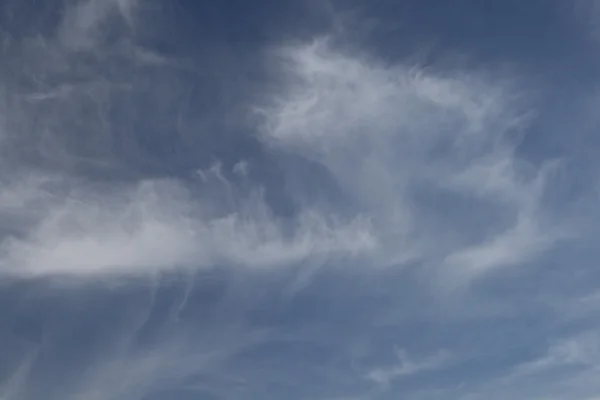 Cloudscape - solo cielo y nubes — Foto de Stock