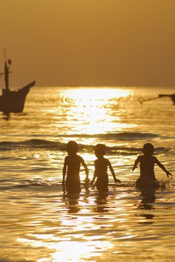 Silhouette view activity