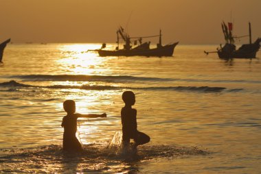 Silhouette view activity