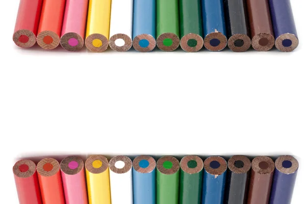 Beyaz arkaplanda izole edilmiş renkli kalem — Stok fotoğraf