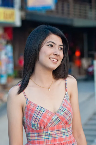 아름 다운 아시아 여자 초상화 — 스톡 사진