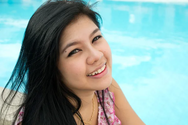 かわいいアジアの若い女性 — ストック写真