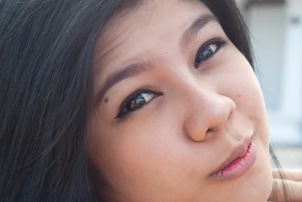 귀여운 아시아 젊은 여자 — 스톡 사진
