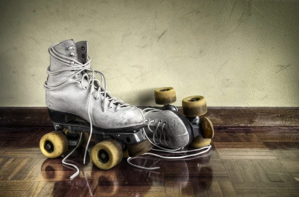 ビンテージのローラー スケート — ストック写真