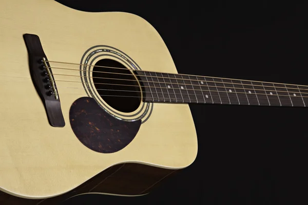 Guitarra Acústica Preto Fundo — Fotografia de Stock