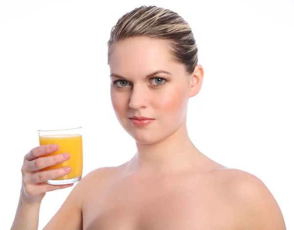 Vitamina C succo d'arancia bevanda per giovane donna — Foto Stock