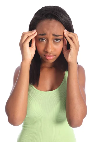 Doloroso mal di testa per africana americana teen girl — Foto Stock