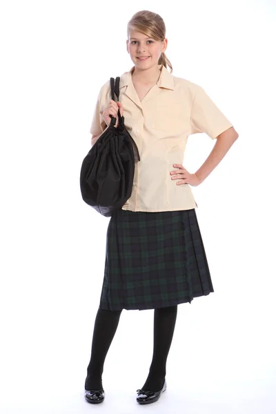 Όμορφο κορίτσι της δευτεροβάθμιας εκπαίδευσης στη σχολική στολή — Φωτογραφία Αρχείου
