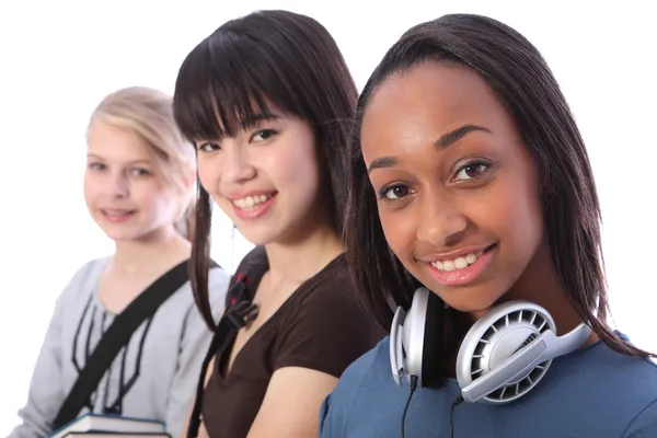 Afro-americano adolescente estudante menina e amigos — Fotografia de Stock