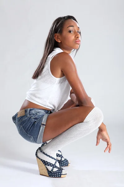 Africano americano modelo de moda sexy postura sulky — Fotografia de Stock