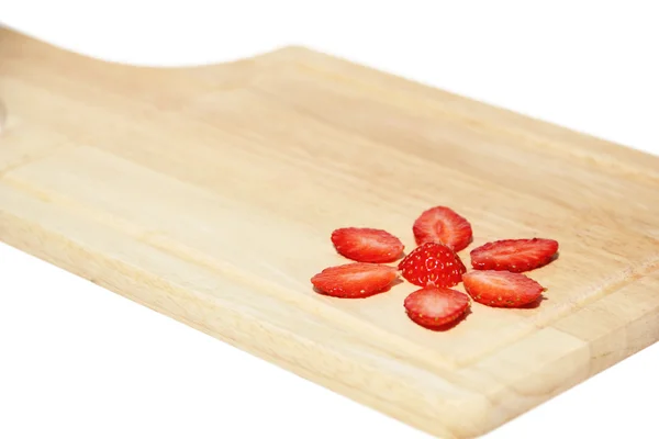 Kwiat, ze świeżych truskawek — Zdjęcie stockowe