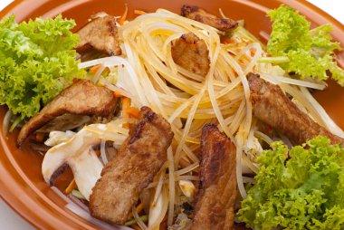 Fried Noodles with Beef and Vegetables