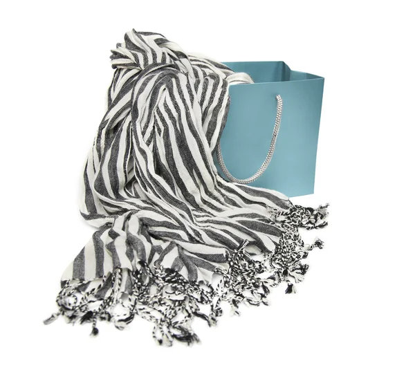 Белый шарф с черными полосками — стоковое фото