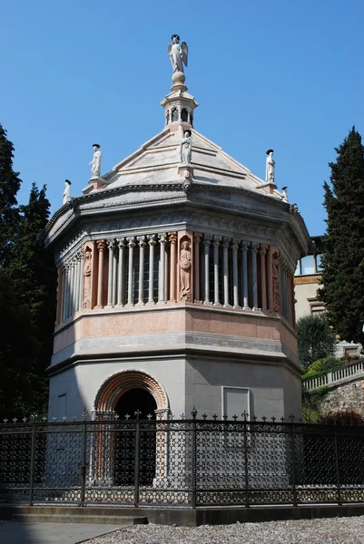 Баптистерий, Бергамо — стоковое фото
