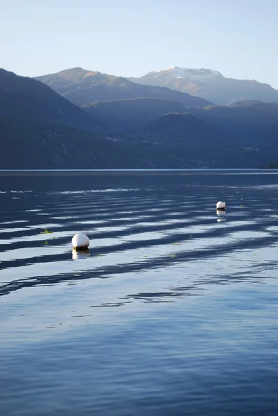 Мирне озеро — стокове фото