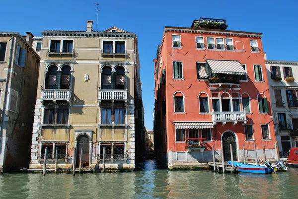 Houses on Grand Canal, Venice — Stock Photo, Image