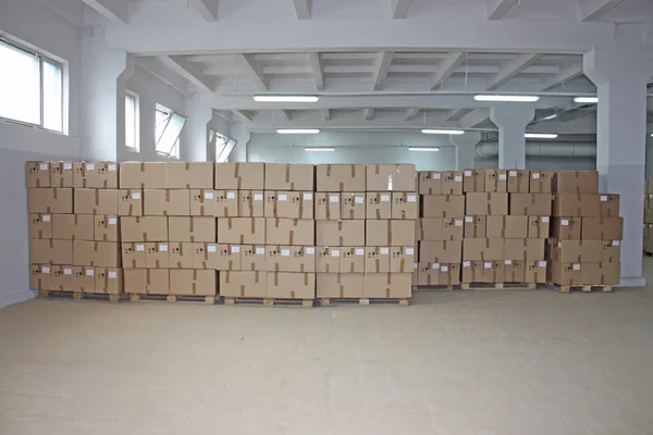 Cardboard boxes warehouse — Stock Photo, Image