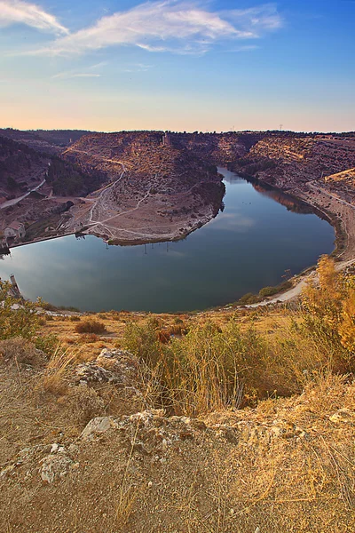 Jucar folyó Alarcón, Spanyolország — Stock Fotó