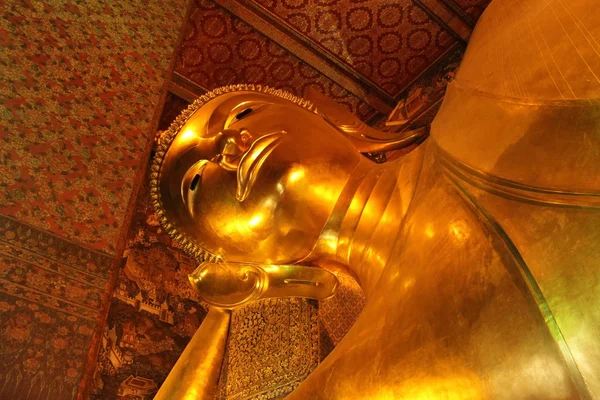 Reclining Buddha — Fotografie, imagine de stoc