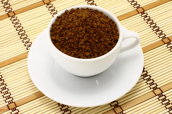 Beker van gemalen koffie — Stockfoto