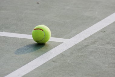 Tenis topu