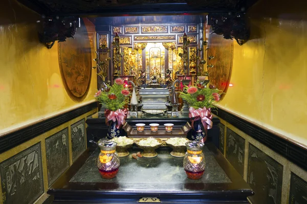 Inside chinese temple — Stock Photo, Image