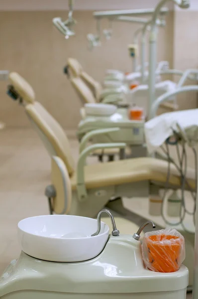 Стоматологічний кабінет та обладнання — стокове фото