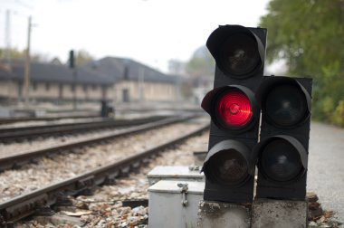 Traffic light shows red signal