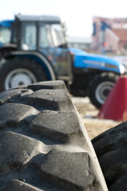 Tires for trucks and tractors