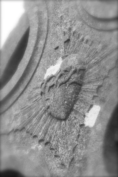 Antigua lápida — Foto de Stock