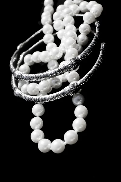 Svazek módní perly na náramky — Stock fotografie