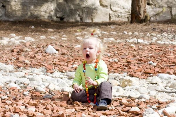 Blond toddler girl crying — Stock Photo, Image