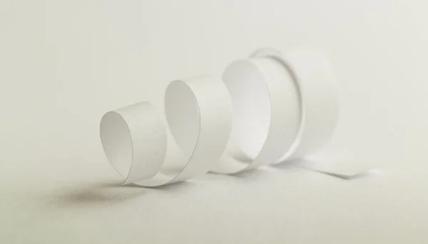 Белая спираль бумаги — стоковое фото