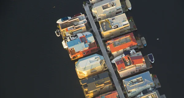 Satır ev tekneler — Stok fotoğraf